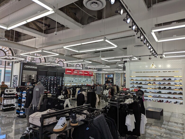 More Photos Of 106 W 4th St, Santa Ana Office For Sale