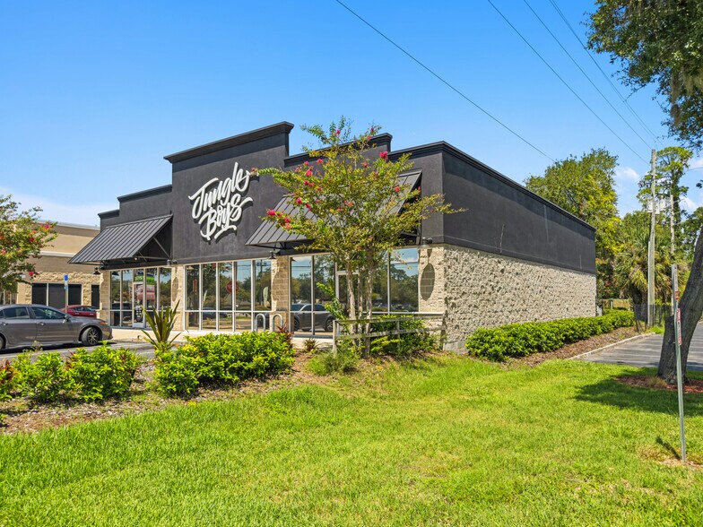 Primary Photo Of 3655 University Blvd W, Jacksonville Freestanding For Sale