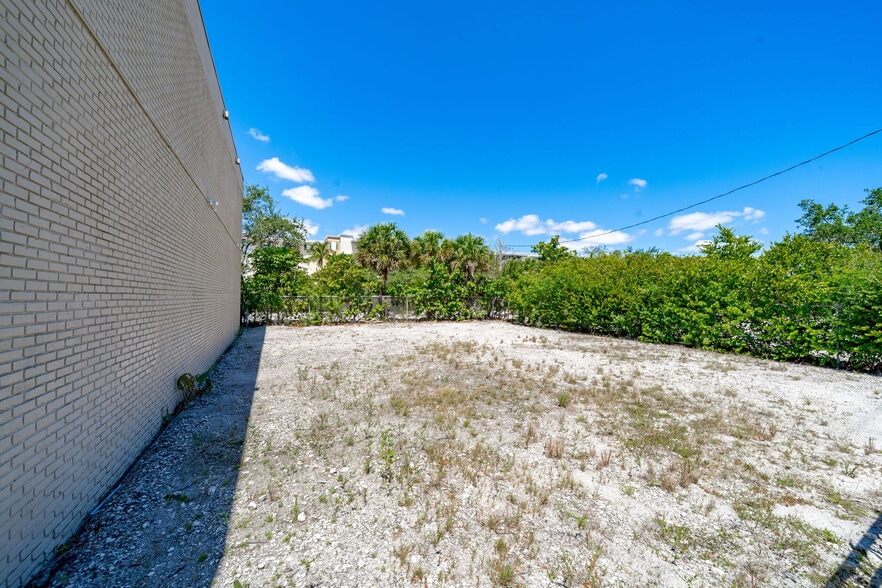 More Photos Of 234 NE 4th Ave, Delray Beach Warehouse For Sale