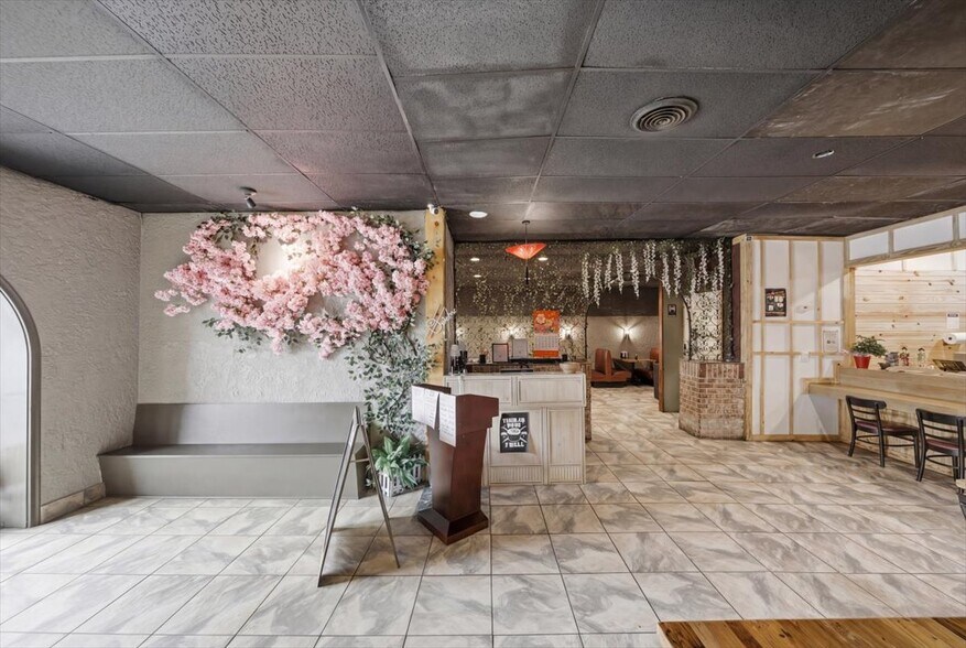 More Photos Of 111 Middleton Way, Greer Restaurant For Sale