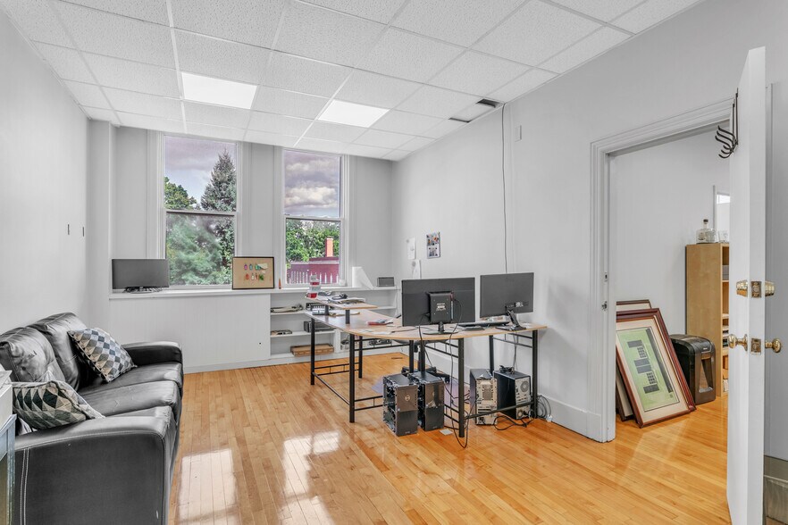 More Photos Of 85 Elm St, West Springfield Storefront Retail Office For Lease