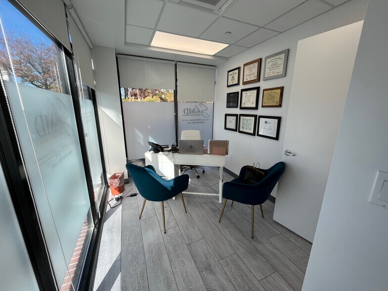 More Photos Of 40-29 235th St, Douglaston Office For Lease