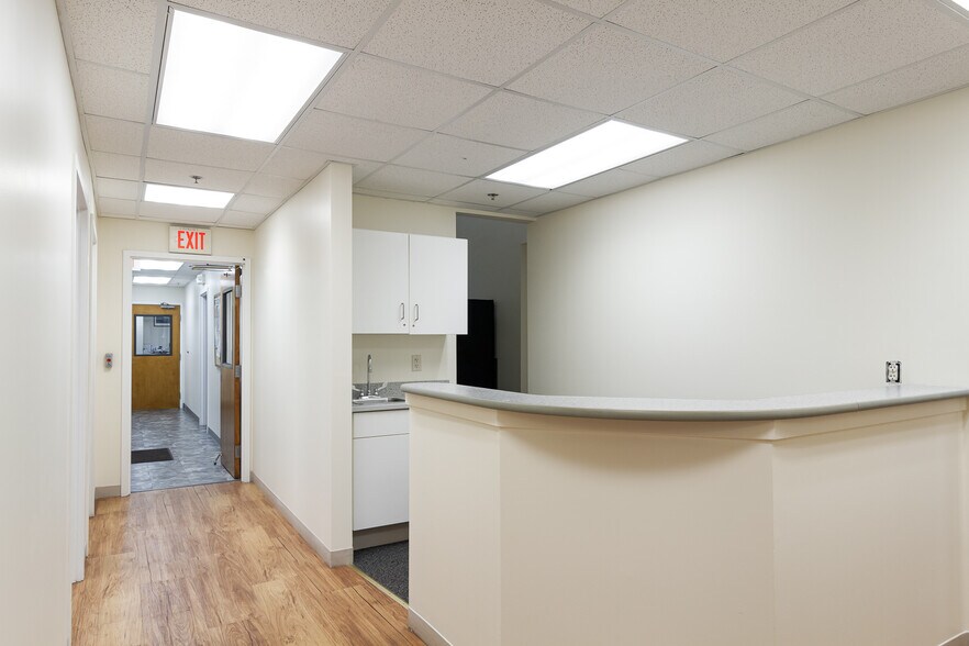 More Photos Of 700 Attucks Ln, Hyannis Medical For Sale