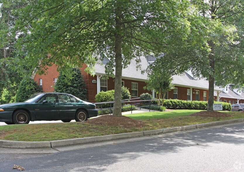 More Photos Of 566 Peachtree Pky, Cumming Office For Lease