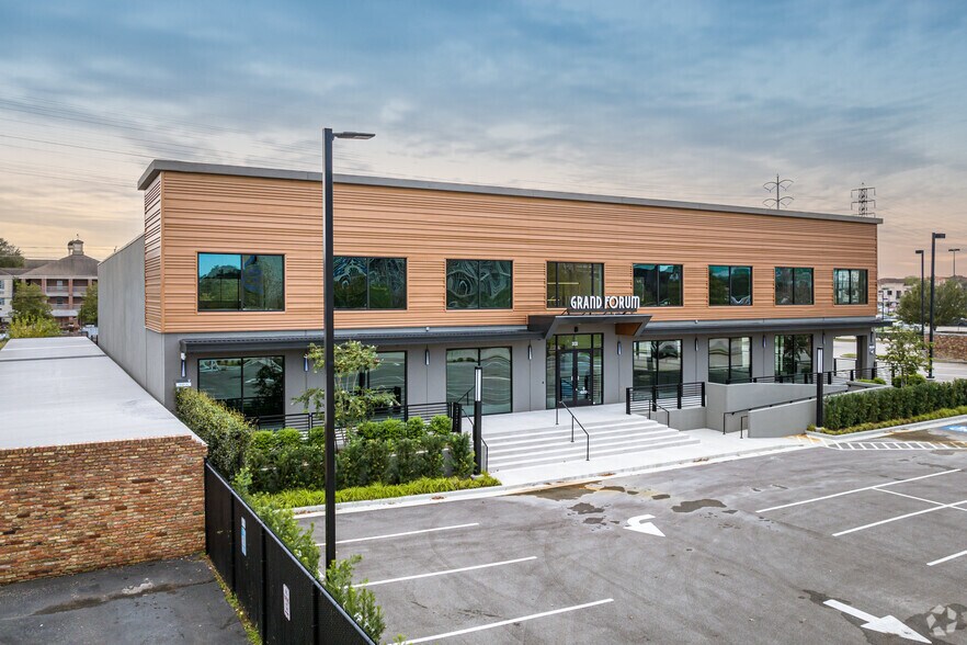 Primary Photo Of 3133 Southwest Fwy, Houston Medical For Sale