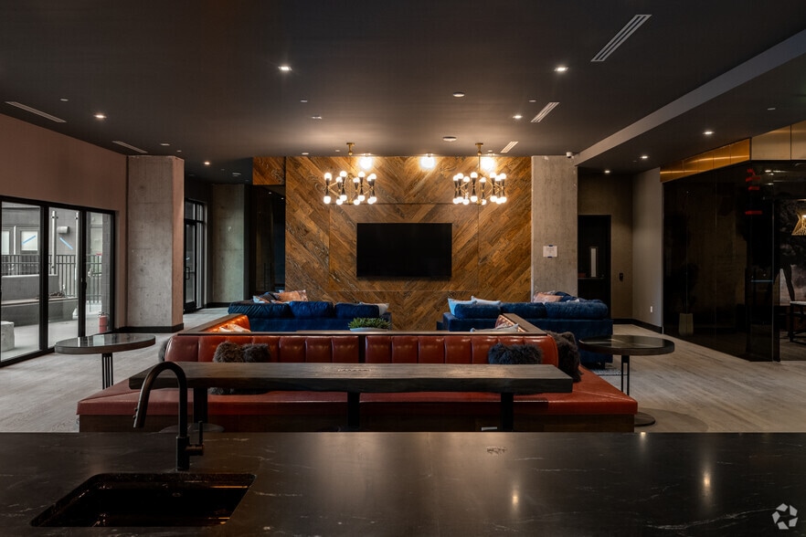 More Photos Of 2520 Wewatta Way, Denver Apartments For Lease