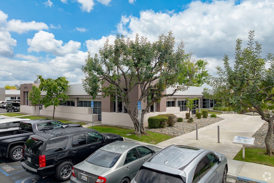More Photos Of 6001 Truxtun Ave, Bakersfield Medical For Lease