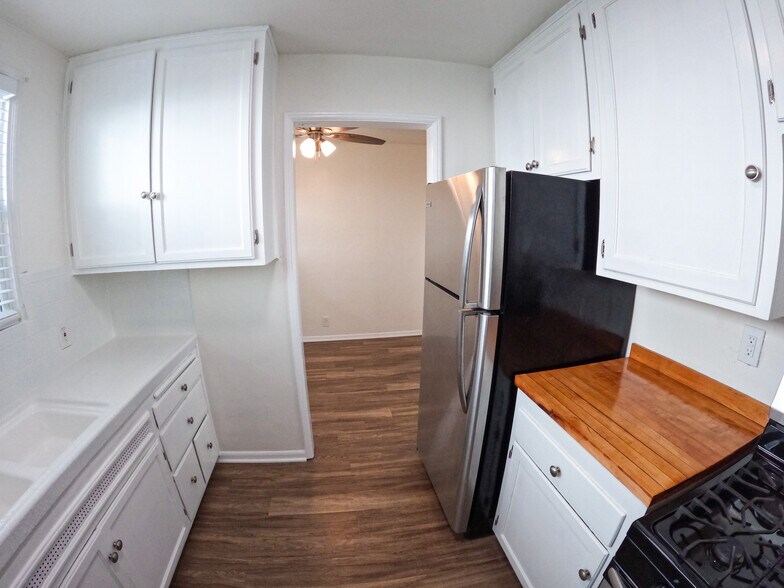 More Photos Of 736-746 E Ave, Coronado Apartments For Sale