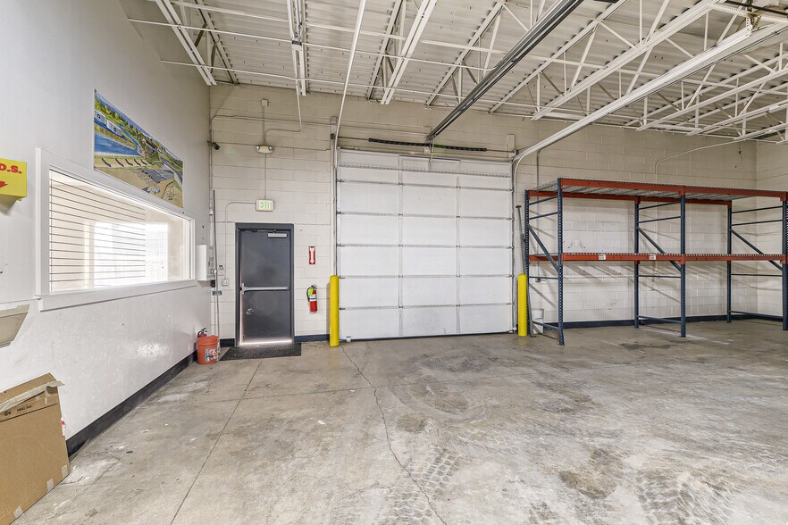More Photos Of 15354 E Hinsdale Cir, Englewood Warehouse For Sale
