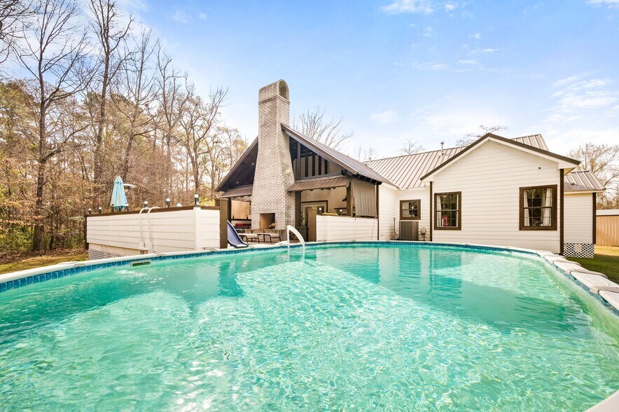 More Photos Of 54 Indian Creek Rd, Woodworth General Retail For Sale