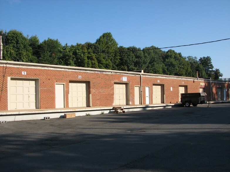 More Photos Of 7309 Highland St, Springfield Light Distribution For Lease