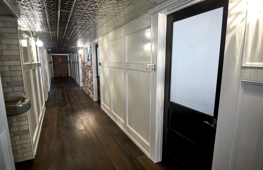 More Photos Of 202-208 W 4th St, Santa Ana Office For Lease