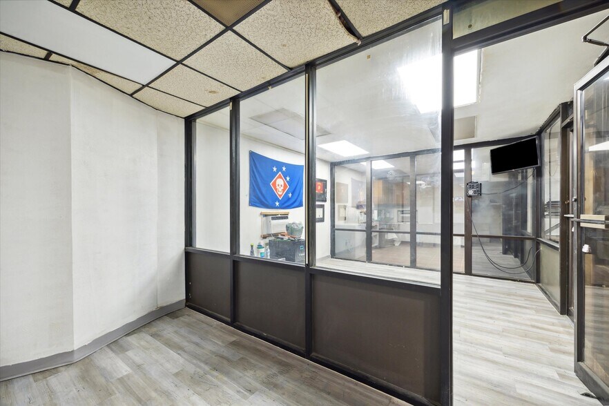 More Photos Of 10131 Alfred Ln, Houston Industrial For Sale