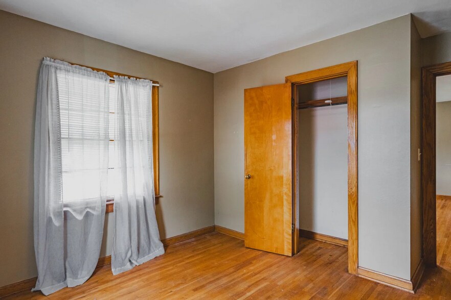 More Photos Of 505 27th St, Vienna Office For Sale