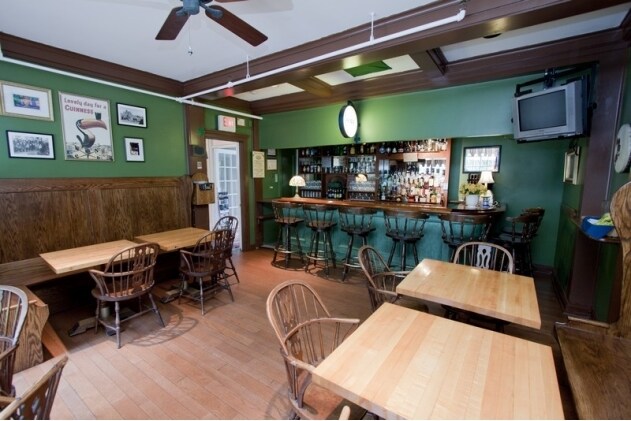 More Photos Of 104-106 Sharon Rd, Lakeville Hotel For Sale