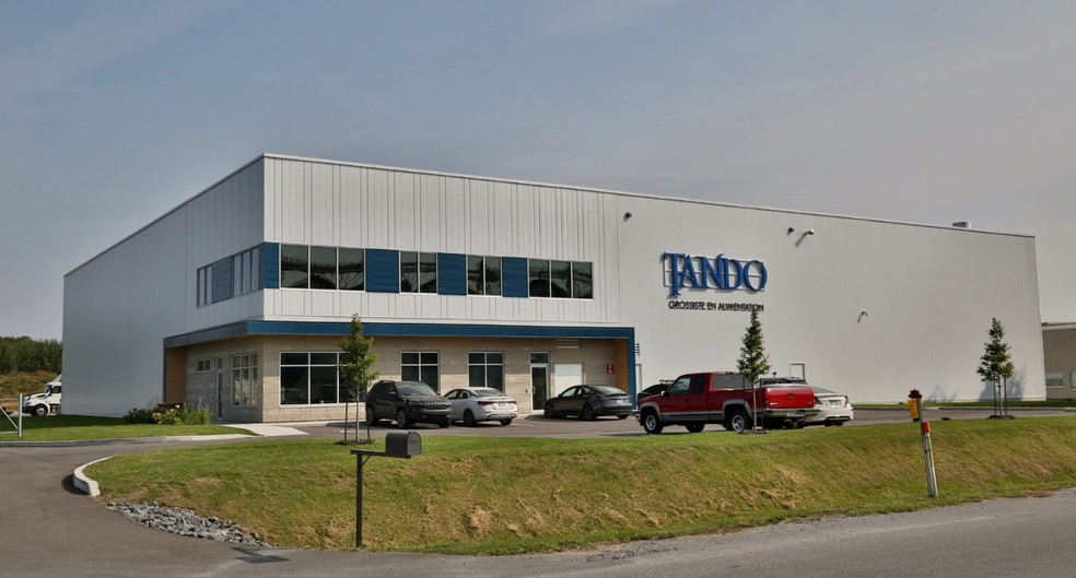 Primary Photo Of 7700 Av Duplessis, Saint-hyacinthe Warehouse For Lease