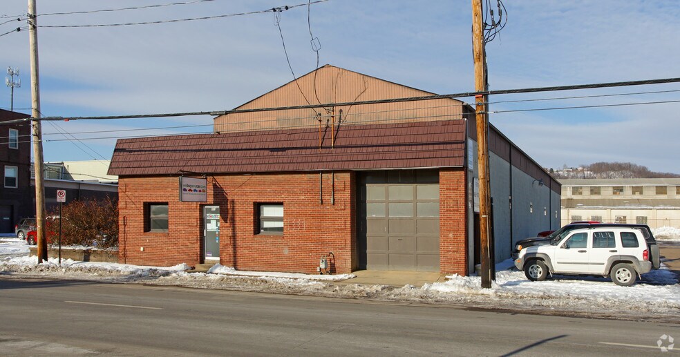 Primary Photo Of 853 4th Ave, Coraopolis Warehouse For Sale
