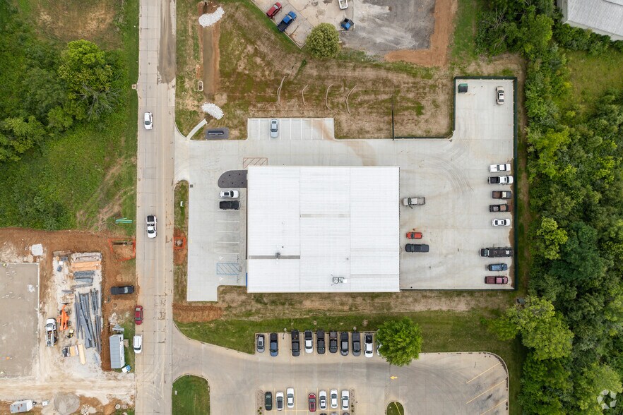 More Photos Of 1510 Progress West Ln, O'Fallon Industrial For Lease