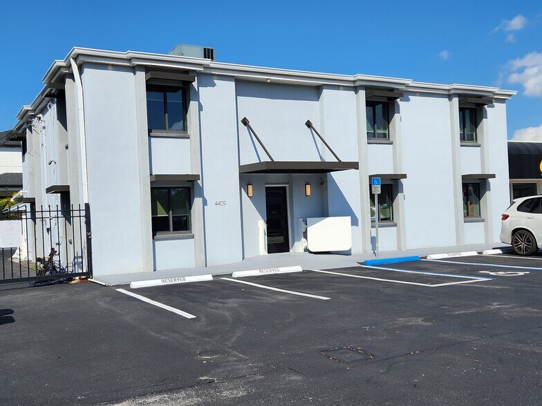 Primary Photo Of 4409 W El Prado Blvd, Tampa Office For Sale