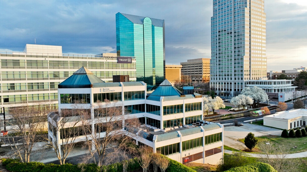 More Photos Of 250 W First St, Winston-Salem Loft Creative Space For Lease