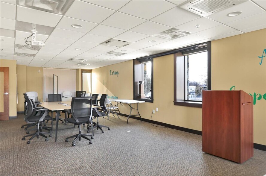 More Photos Of 2228 State Hill Rd, Reading Medical For Lease