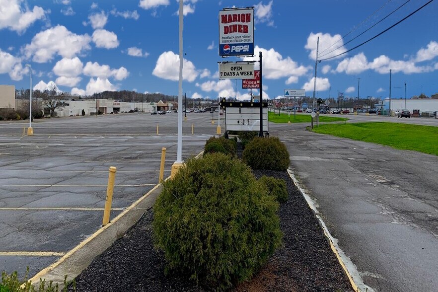 More Photos Of 1565 Marion-Waldo Rd, Marion General Retail For Sale