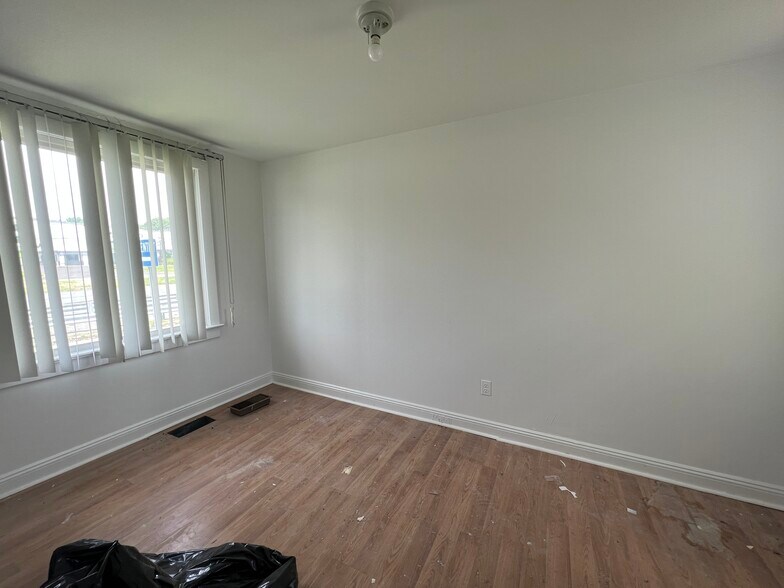 More Photos Of 588 US Highway 46, Fairfield Medical For Sale