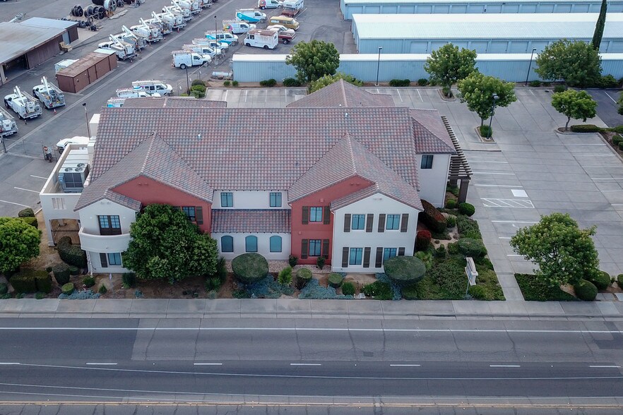 More Photos Of 1275 Tharp Rd, Yuba City Office For Sale