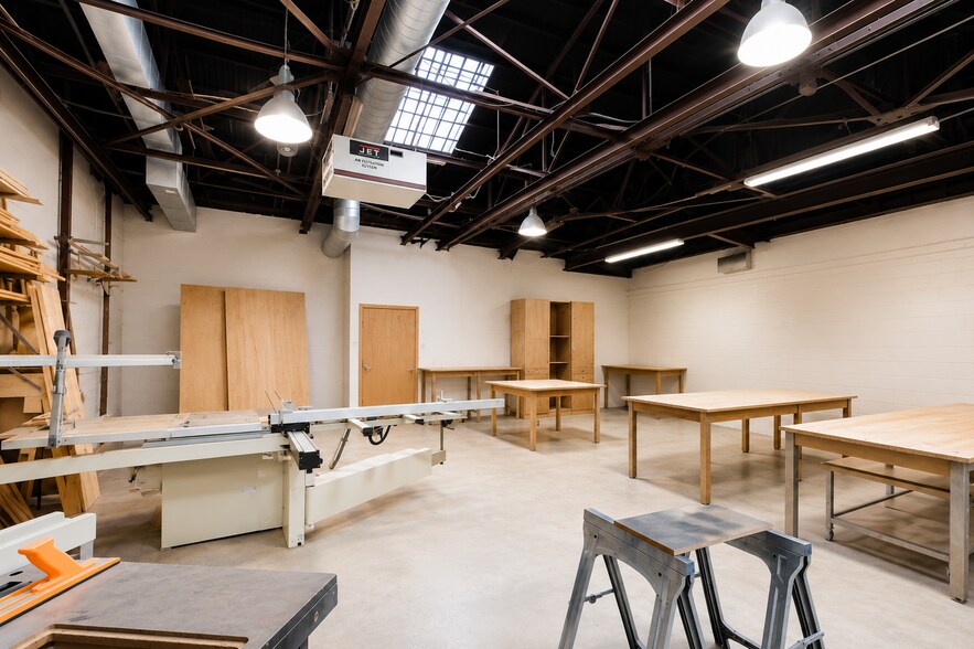More Photos Of 154 26th St, Brooklyn Warehouse For Sale