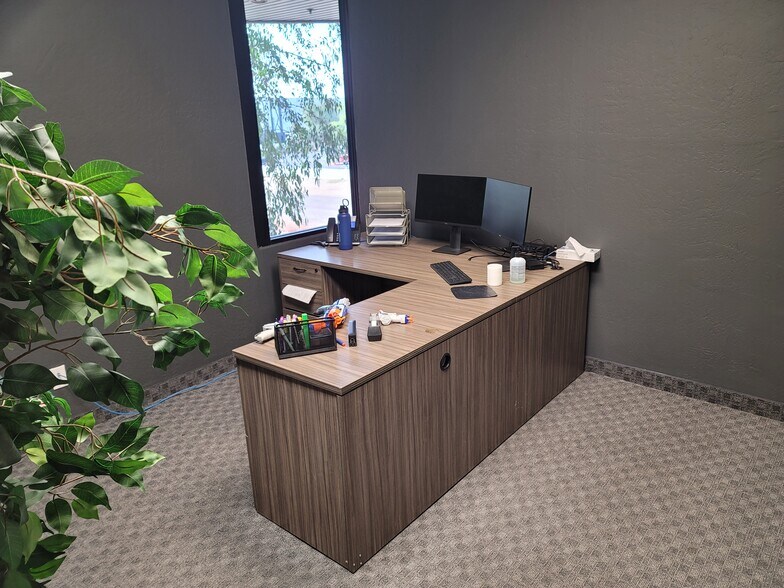 More Photos Of 7580 E Gray Rd, Scottsdale Office For Lease