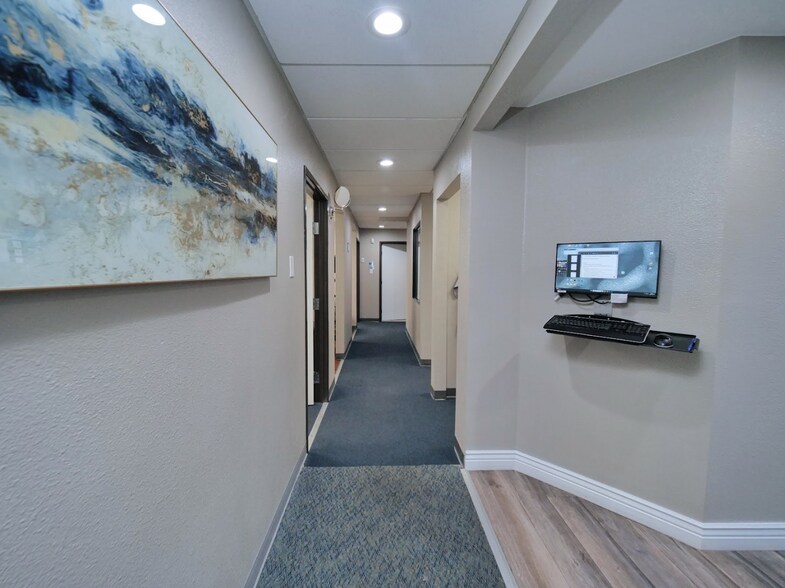 More Photos Of 905 Secret River Dr, Sacramento Medical For Sale