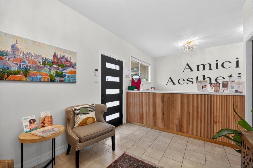 More Photos Of 2217 Sealy St, Galveston Office Residential For Sale