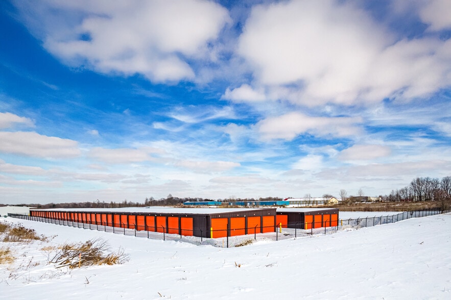 More Photos Of 2851 Business Pl SE, Massillon Self Storage For Sale