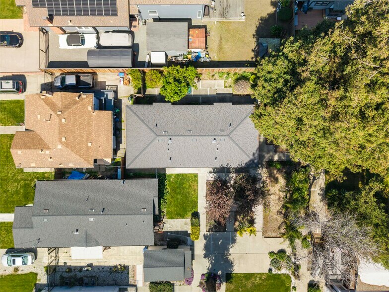 More Photos Of 22427 Montgomery St, Hayward Congregate Senior Housing For Sale