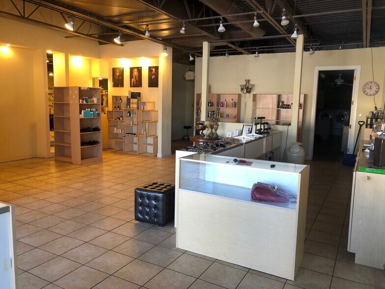 More Photos Of 7680 S University Blvd, Littleton Freestanding For Lease