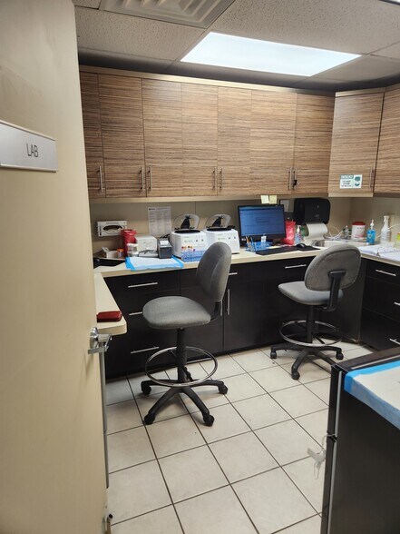 More Photos Of 2632 E 14th St, Brooklyn Medical For Sale