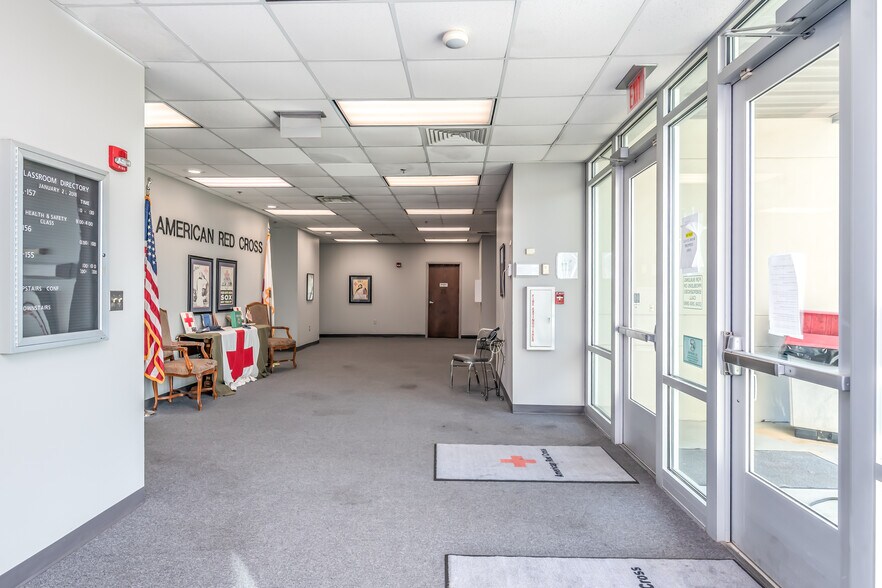 More Photos Of 5015 Woods Crossing Rd, Montgomery Office For Sale