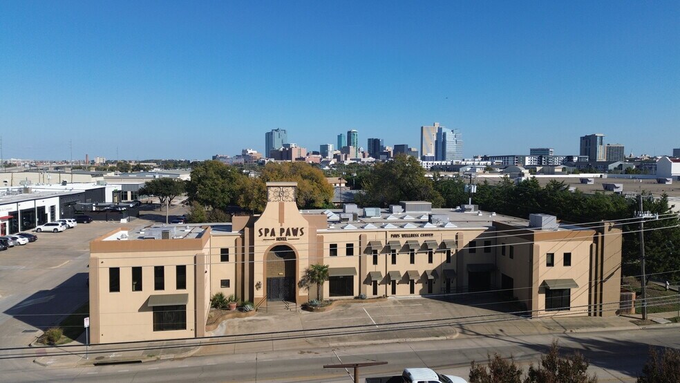 More Photos Of 251 Carroll St, Fort Worth Freestanding For Sale