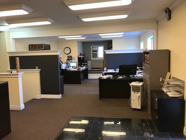 More Photos Of 30 Nurney St, Stamford Manufacturing For Sale