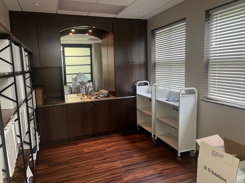 More Photos Of 725 Highland Oaks Dr, Winston-Salem Medical For Lease