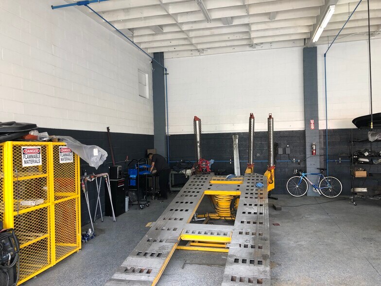 More Photos Of 4478 Pico Blvd, Los Angeles Auto Repair For Lease