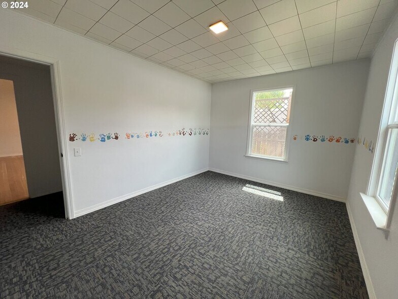 More Photos Of 1839 3rd St, Baker City Religious Facility For Sale