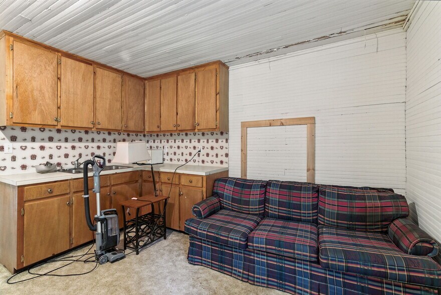 More Photos Of 208 N Main St, Prosperity Office Residential For Sale