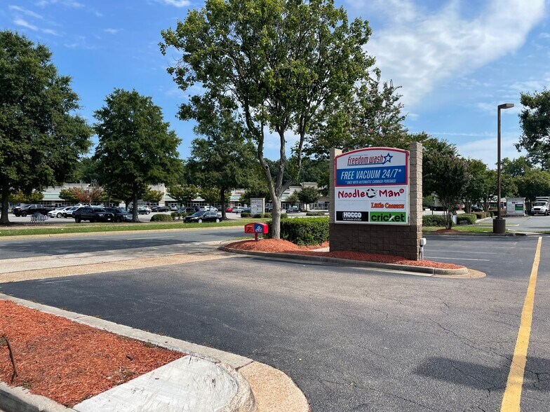 More Photos Of 1508 Sams Cir, Chesapeake Freestanding For Sale