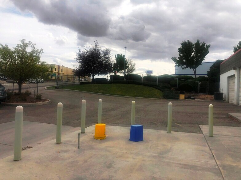More Photos Of 3555-3559 W Wright St, Boise Light Manufacturing For Lease
