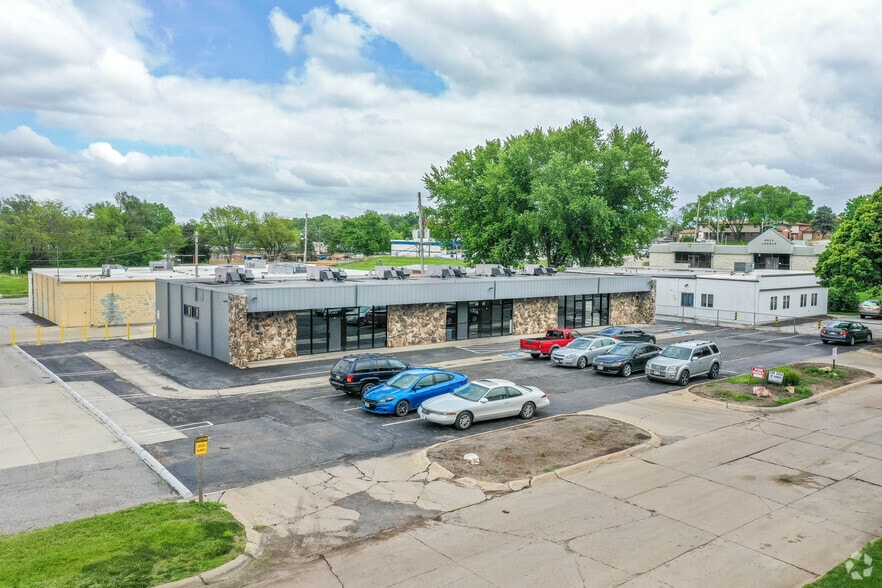 More Photos Of 3015 Menke Cir, Omaha Office Residential For Lease