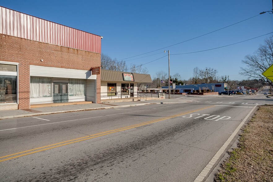 More Photos Of 6003 Main St, Lula Storefront Retail Office For Sale