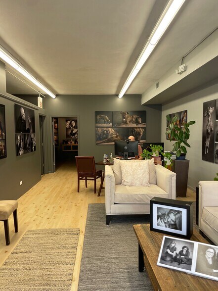 More Photos Of 3407-3421 Church St, Skokie Unknown For Lease