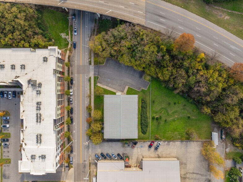 More Photos Of 2145 Chestnut St, Chattanooga Specialty For Lease