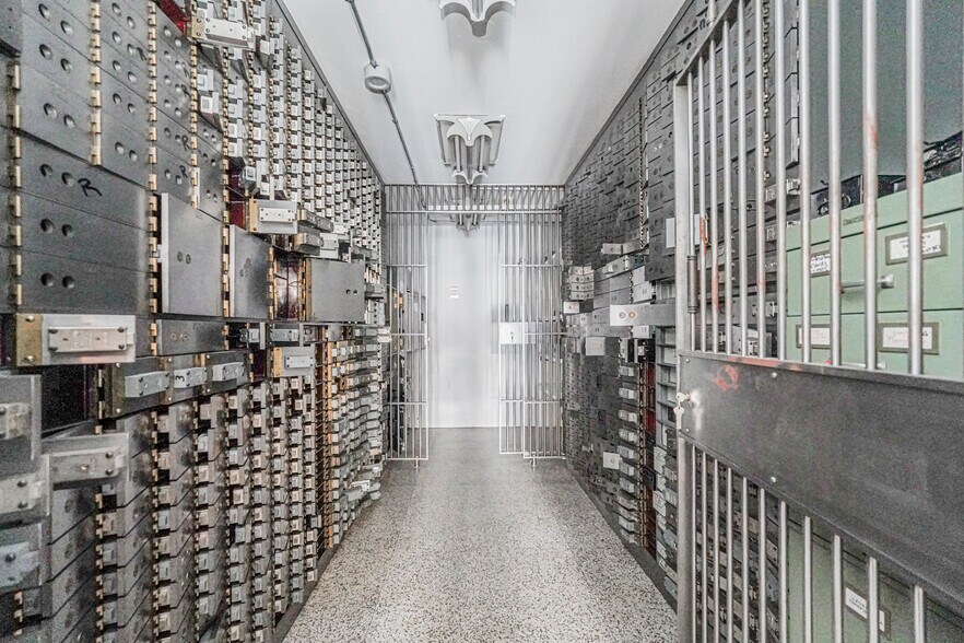 More Photos Of 257 New Dorp Ln, Staten Island Bank For Sale